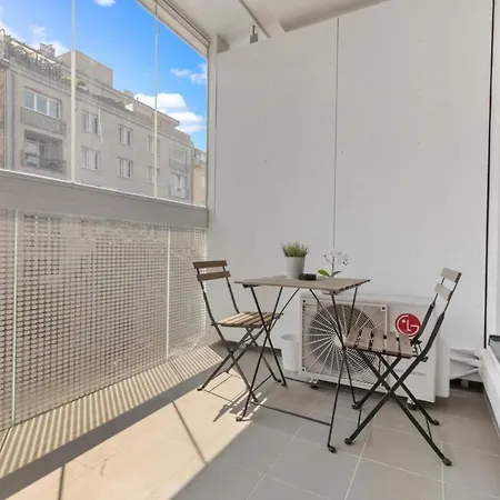 Lam Mint - Ac - Balcony Apartment Pressburg
