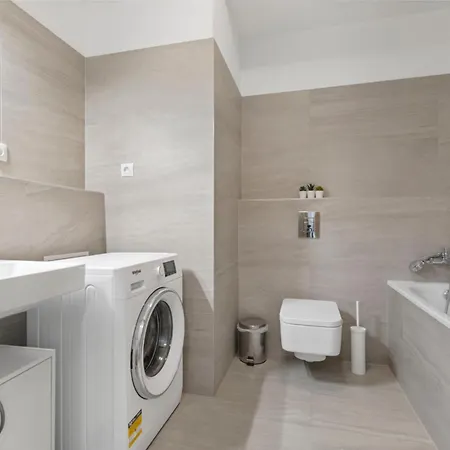 Lam Mint - Ac - Balcony * Bratislava